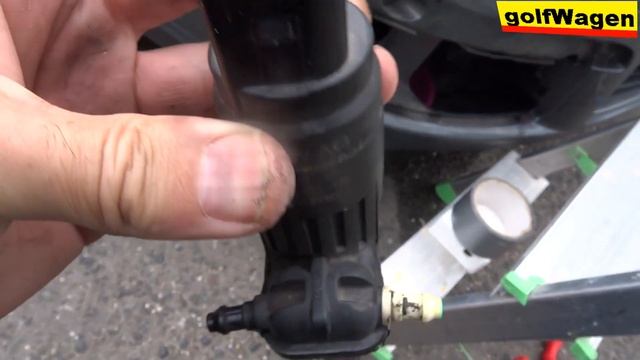 VW Golf 5 how to change windshield washer pump motor /VW Jetta/ смотреть онлайн