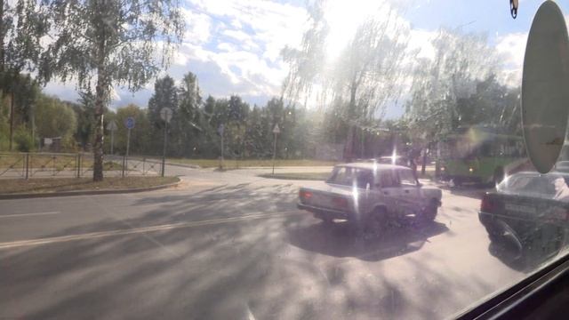 Поездка на троллейбусе ЗиУ-682В № 228 в Йошкар-Оле, первое видео с видеокамеры Canon Legria GX10