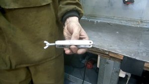 Надёжный и крепкий съемник подшипников двухлапый и из трубы