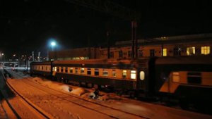 Электровоз ЭП1М-728 с поездом №34 Москва — Владикавказ
