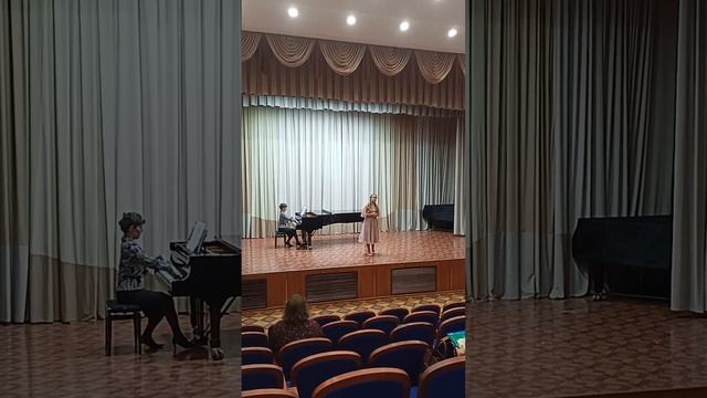 "Отгадай, моя родная", исполняет Надежда Павлова. Педагог: Левина Ирина Викторовна смотреть онлайн