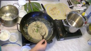 Тайский кокосовый суп Том кха с курицей