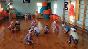 Попцова Н А  Подвижная игра Зайцы и лиса МБДОУ ДС "Ёлочка"