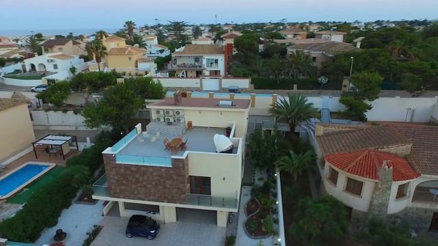 ?Шикарная вилла на Коста Бланке! Море очень близко! Красивый зеленый район, вилла от собственника! смотреть онлайн