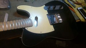 телекастер(сборка.обгрейд :замена звукоснимателей (с керамики на алнико) изготовление пикгарда)