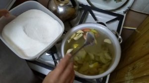 Компот из груш как варить грушевый компотик в кастрюле ?