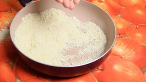 Как сделать панировочные сухари из черствого хлеба