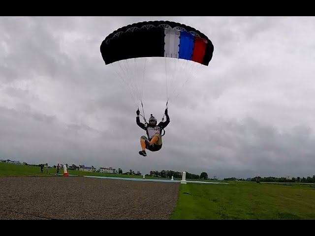 Swooping at Skydive Tanay - Extreme Sport in Siberia смотреть онлайн