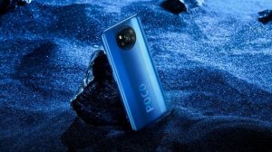 Как убрать вырез под камеру на экране телефона?
