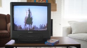 Testing out a Sony Trinitron 20" CRT TV with VCR (Made in 1996)