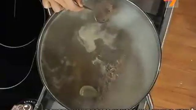 Камелия в Какво ви забърка Лео - 2011 г. смотреть онлайн