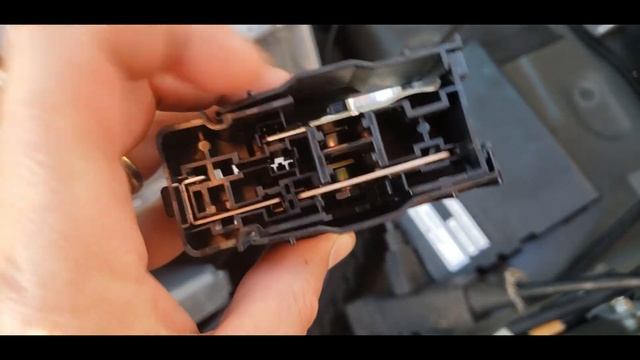 Toyota Prius код P0A08/P0A09 Проблема в инверторе .Toyota Prius code P0A08/P0A09 Bad invertor. смотреть онлайн