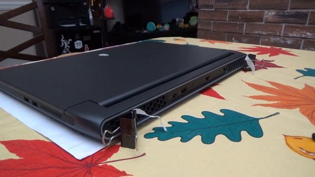 Alienware m17 R5 fan problem still exists after customer service remote fixing. смотреть онлайн