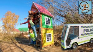 Дети и Машина. Диана, Даня и Милан строят трёхэтажный домик. Манкиту