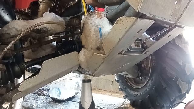 Т. О. Автомобильное масло 10w40 в двигателе cf500 ?? масло Лукойл GL5 в редукторах cf moto! смотреть онлайн