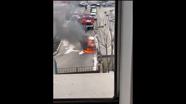 Горит машина/г.Грозный смотреть онлайн