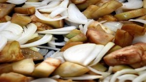 Лечо с баклажанами и помидорами