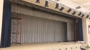 Антрактно-раздвижной занавес