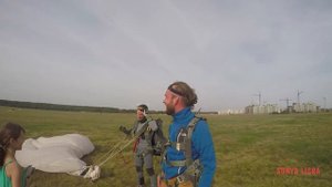 Парашютистка в 8 лет?! Можно ли прыгать ребенку?