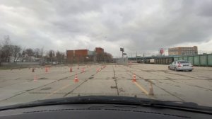 Параллельная парковка от Алёны) Уроки вождения на площадке с автоинструктором. Парковка задом.