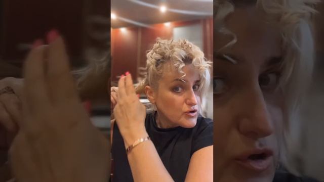 КУДРЯХИ НА КАРЕ ЗА 7 минут #hairstyle #curlyhair #womanstyle #локоны #кудряшка #allazukovariga смотреть онлайн