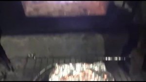 Мясо и рыба на углях..mp4