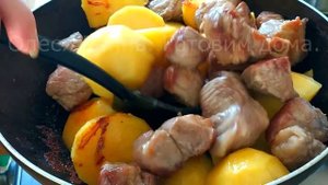 Жареное мясо с картошкой по-советски