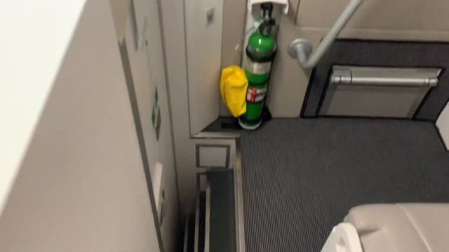 Airbus A350 pilot’s crew rest tour смотреть онлайн