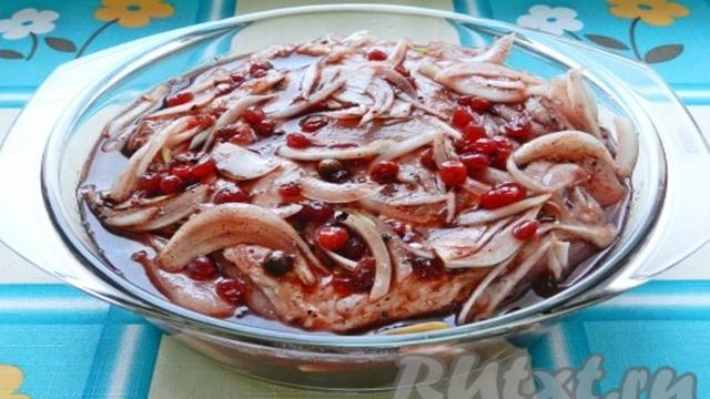 Свинина с брусничным соусом