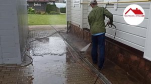 Очистка мягкой кровли от мха.Вологда