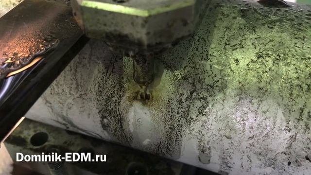 Глухой паз 4х1 мм с помощью электроэрозионной супердрели