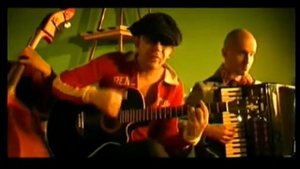 Дельфин будет жить, а я умру.