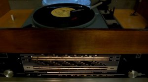 В.Мулерман "Лада"(В.Шаинский-М.Пляцковский),М.Кристалинская"Видно,так устроен свет"(Д.Тухманов)