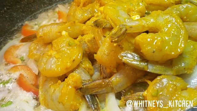 COCONUT CURRY SHRIMP RECIPE || WHITNEY'S KITCHEN JAMAICA смотреть онлайн