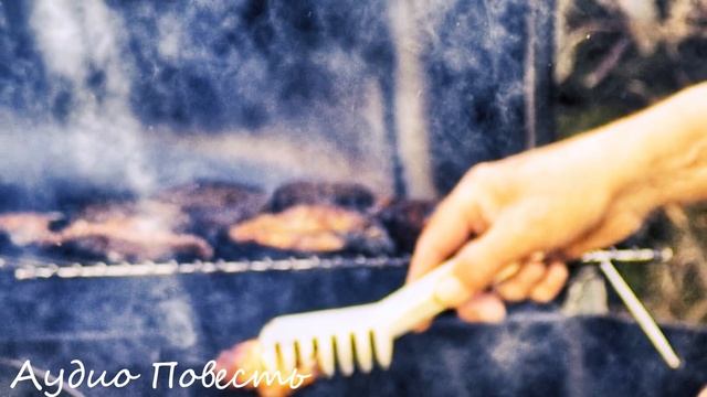 Он стоял у пекарни, поедая глазами сдобные булочки, но деньги он копил на памятник для… смотреть онлайн