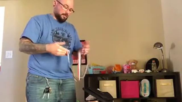 Enya Tenor Ukulele Unboxing смотреть онлайн