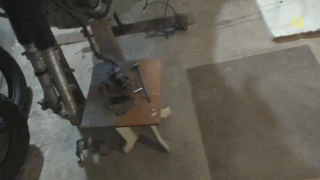 xl600v ревизия передних тормозных колодок и суппортов \ 148 смотреть онлайн