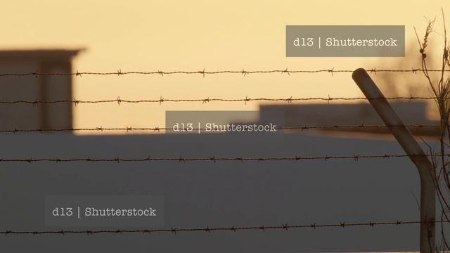 Fence, wire, access denied смотреть онлайн