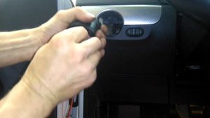 Volkswagen Jetta как не надо ставить сигнализацию.