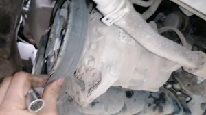 Шкода Октавия А-7 посторонний шум при работающем ДВС