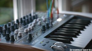 Arturia Minibrute 2 'one synth' multitracked recording