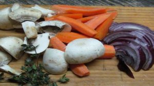 Свинина тушеная с овощами