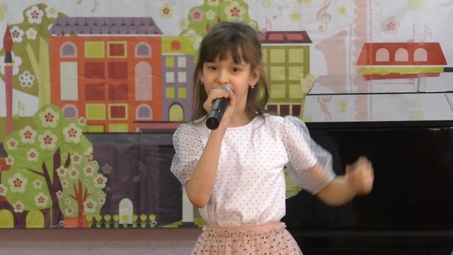 Кира Суркова
Муз.Дунаевского "Весёлый ветер"