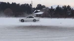 Дрифт на Nissan Gloria(Cedric)