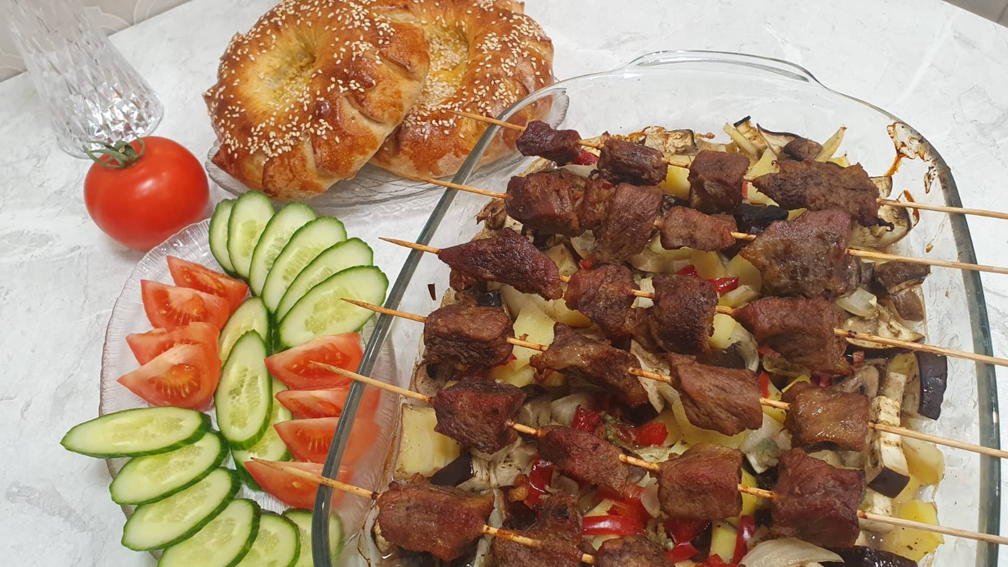 Самый простой маринад для шашлыка. Шашлыки из говядины на шпажках в духовке.🧅🍅🥩