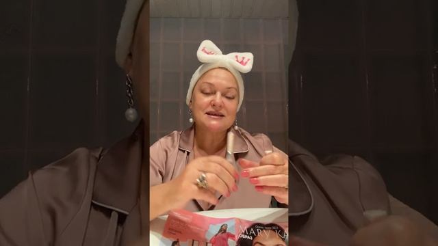 МОИ СЕКРЕТЫ КРАСОТЫ с CLINICAL SOLUTIONS,- НОВОЙ СИСТЕМОЙ С РЕТИНОЛОМ 0,5 ОТ МЭРИ КЭЙ. смотреть онлайн