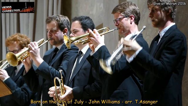 Vienna Brass Connection - Born on the 4th of July - John Williams смотреть онлайн
