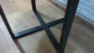 Круглый журнальный стол в стиле Loft