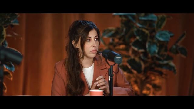 Ксения Азарова и Ольга Зябликова - Профессия Байер | Вика Бизнес Чика #21 смотреть онлайн