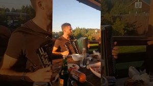 Вой на луну "Сектор газа" на баяне.